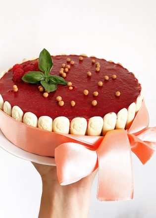 RECEPT: Malinovo – čokoládová torta