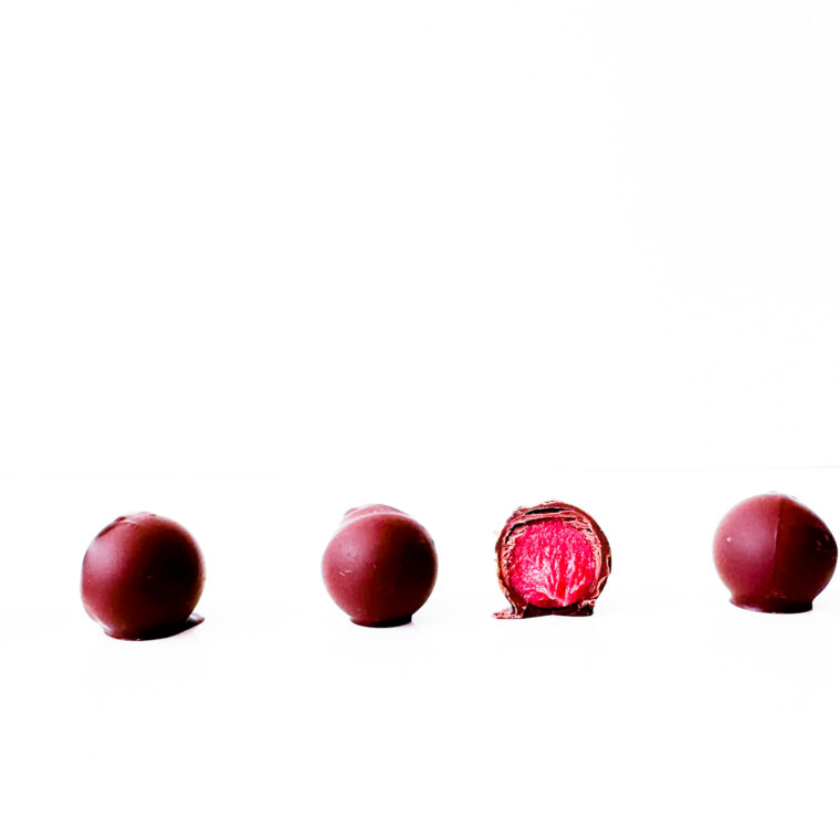 Malinka: čokoládové truffle plnené malinovým krémom, 200g